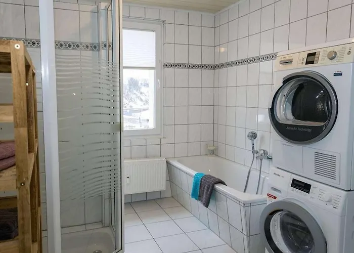 With 8 Bedrooms Semesterbostad