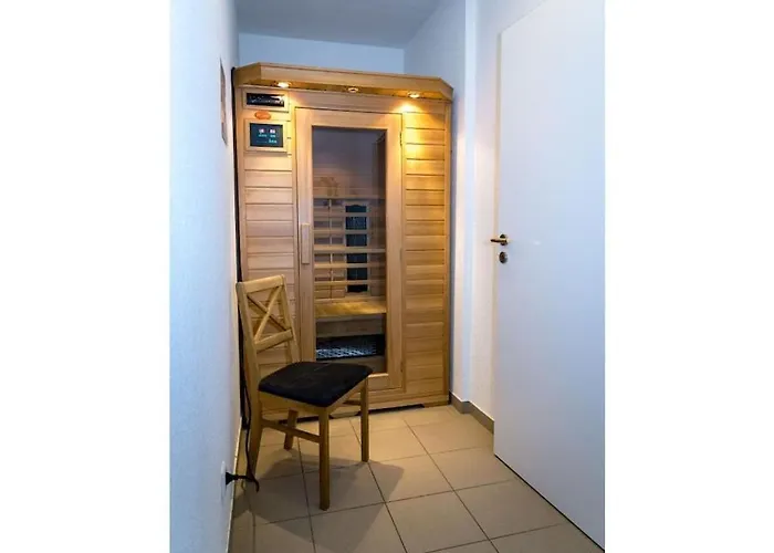 Semesterbostad With 8 Bedrooms *