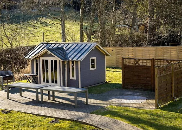 Semesterbostad With 8 Bedrooms *