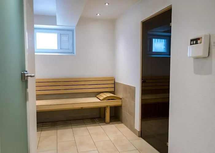 With 8 Bedrooms Semesterbostad Erndtebrück